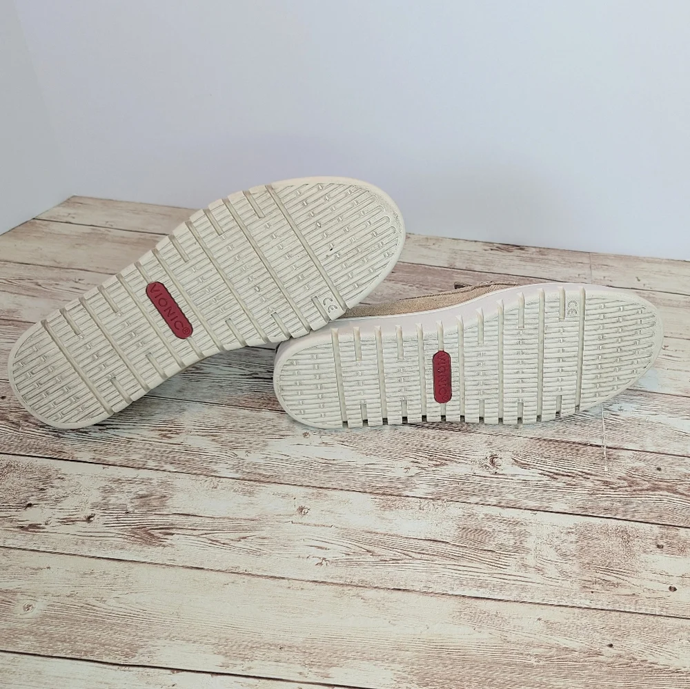 Vionic these shoes